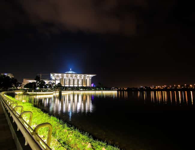 Tuanku Mizan Mosque, Putrajaya Malaysia