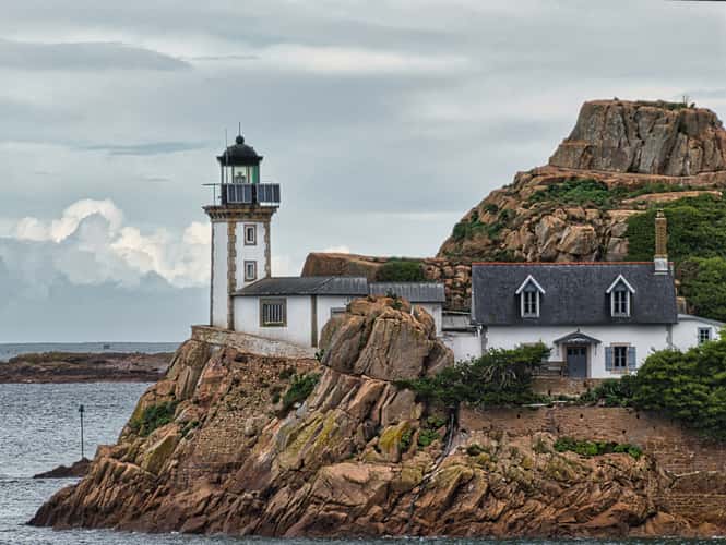 Île de Louët et Château du Taureau