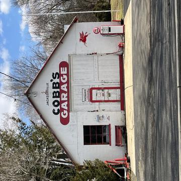 Cobb's Garage, USA
