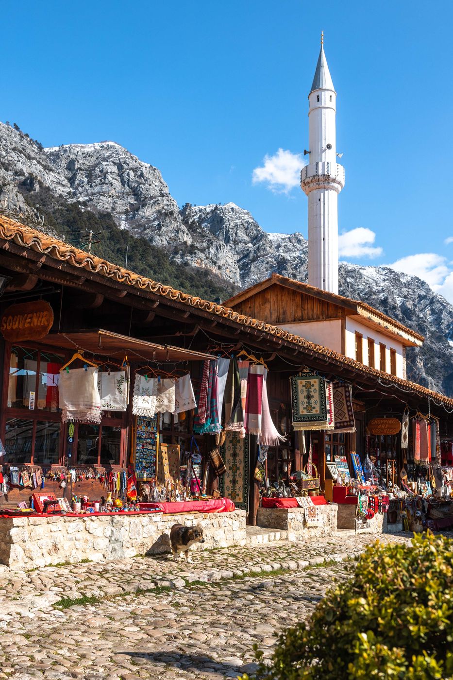Krujë Bazar, Albania