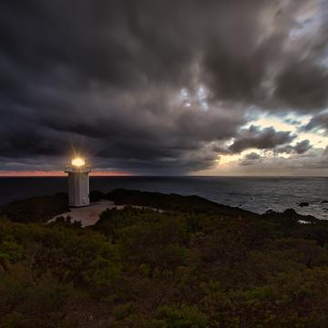 Sunrise, Rocky Cape lighthouse, Tasmania, Australia