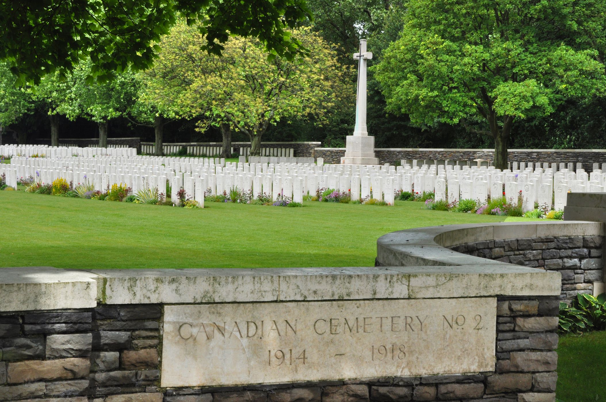 Canadian Cemetry 2, France