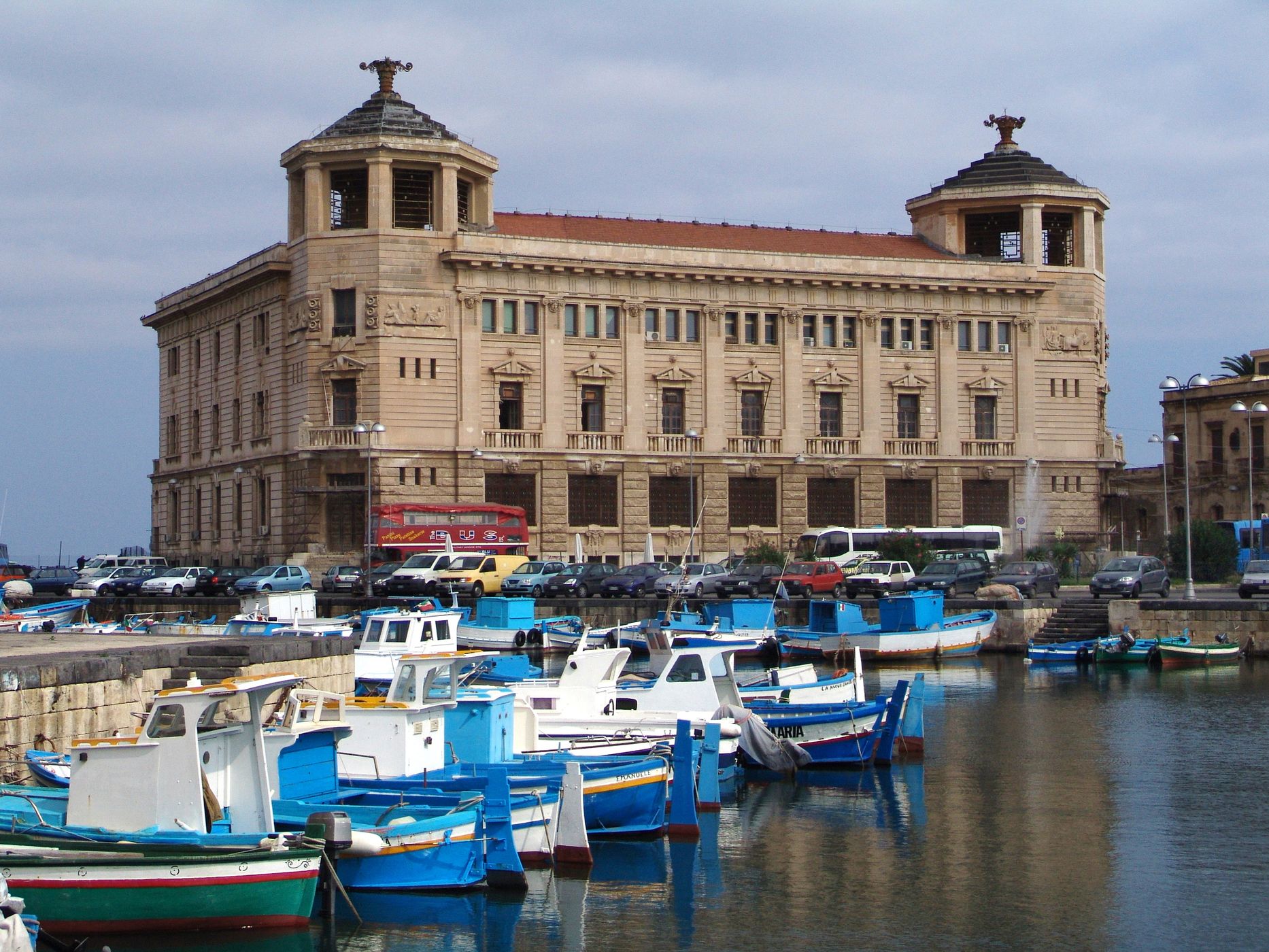 Canoe polo in the port of Syracuse (Sicily), Italy