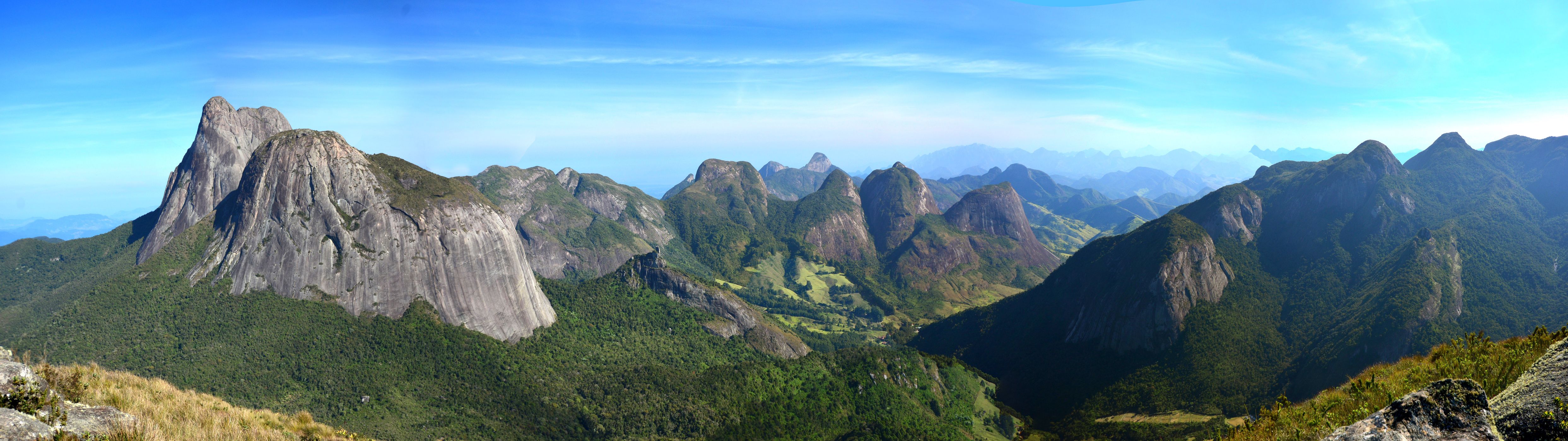 Capacete e Tres Picos, Brazil