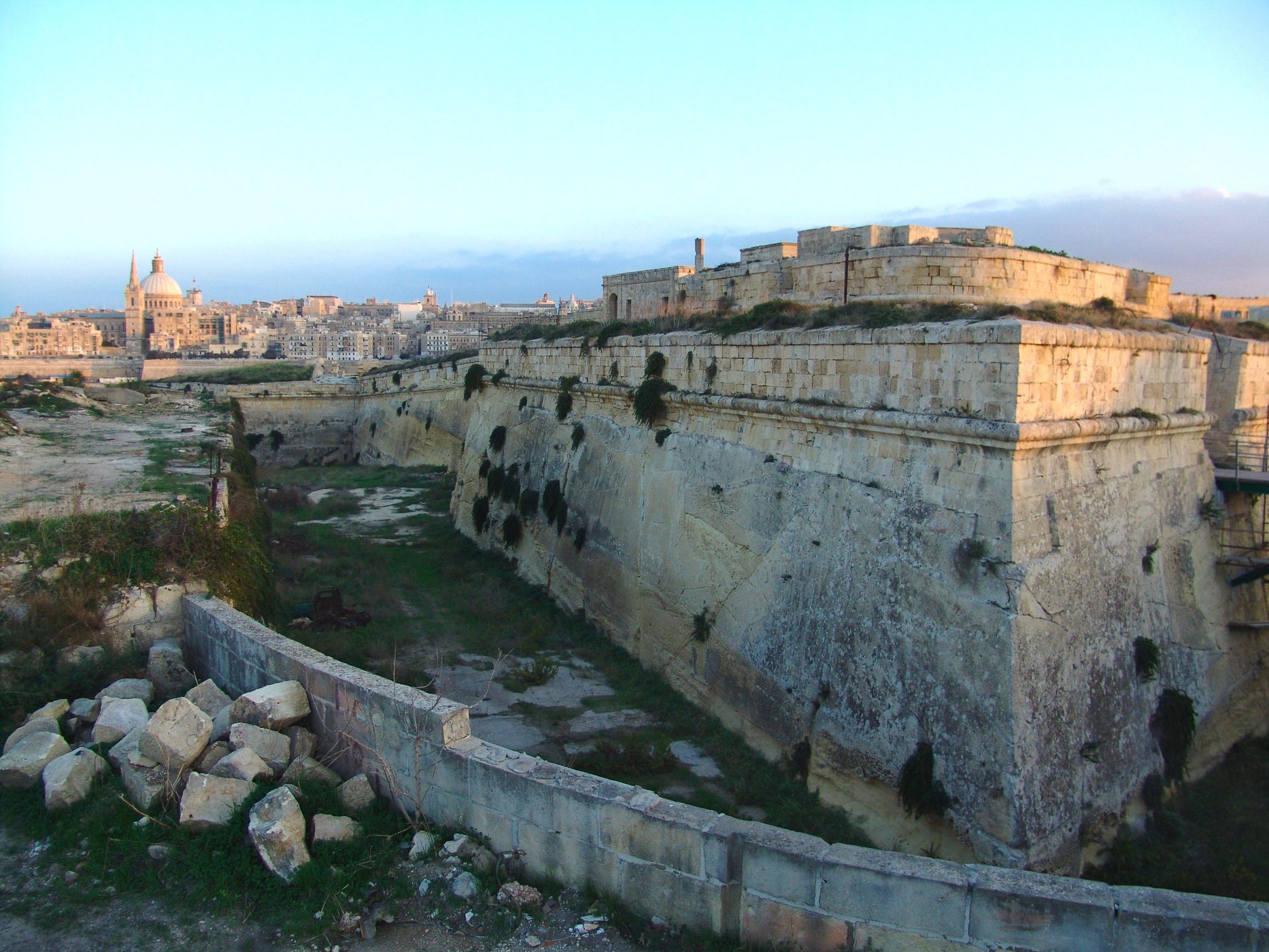 Fort Manuel, Malta
