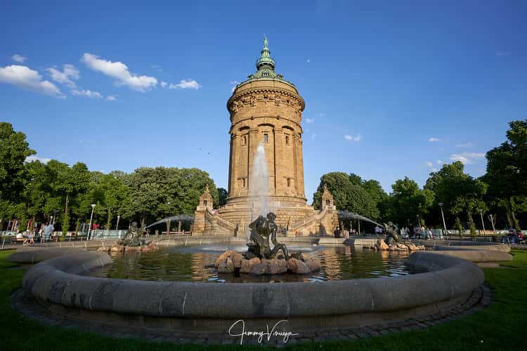 Friedrichsplatz / Wasserturm