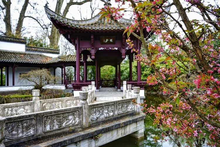 50+ Garten Des Himmlischen Friedens Frankfurt, Der park öffnet um 7