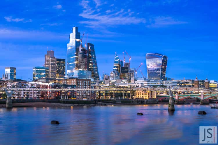 London, river side, by the Millenium Bridge