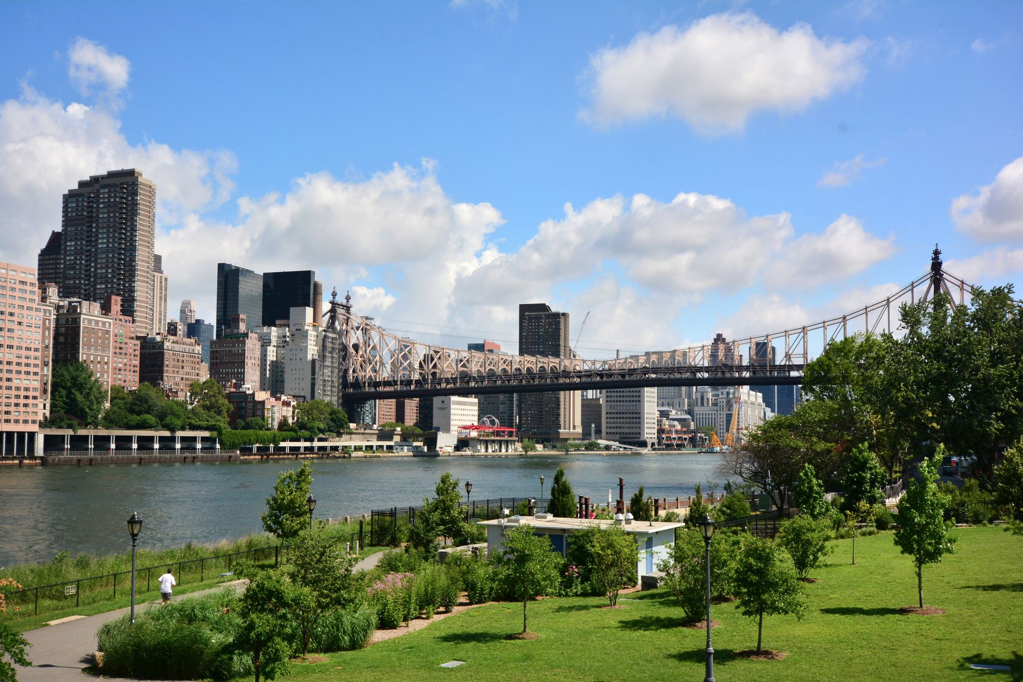 Manhattan from Roosevelt Island, USA