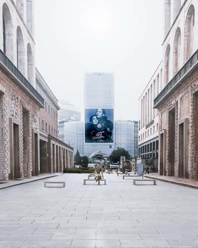 Milano Street Moment