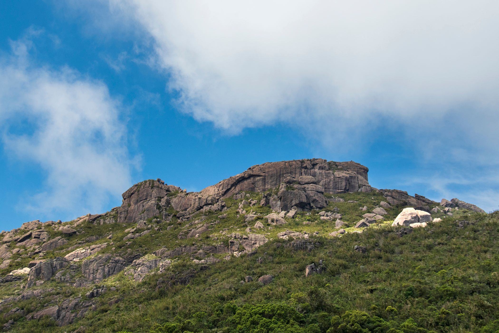 Morro do couto, Brazil