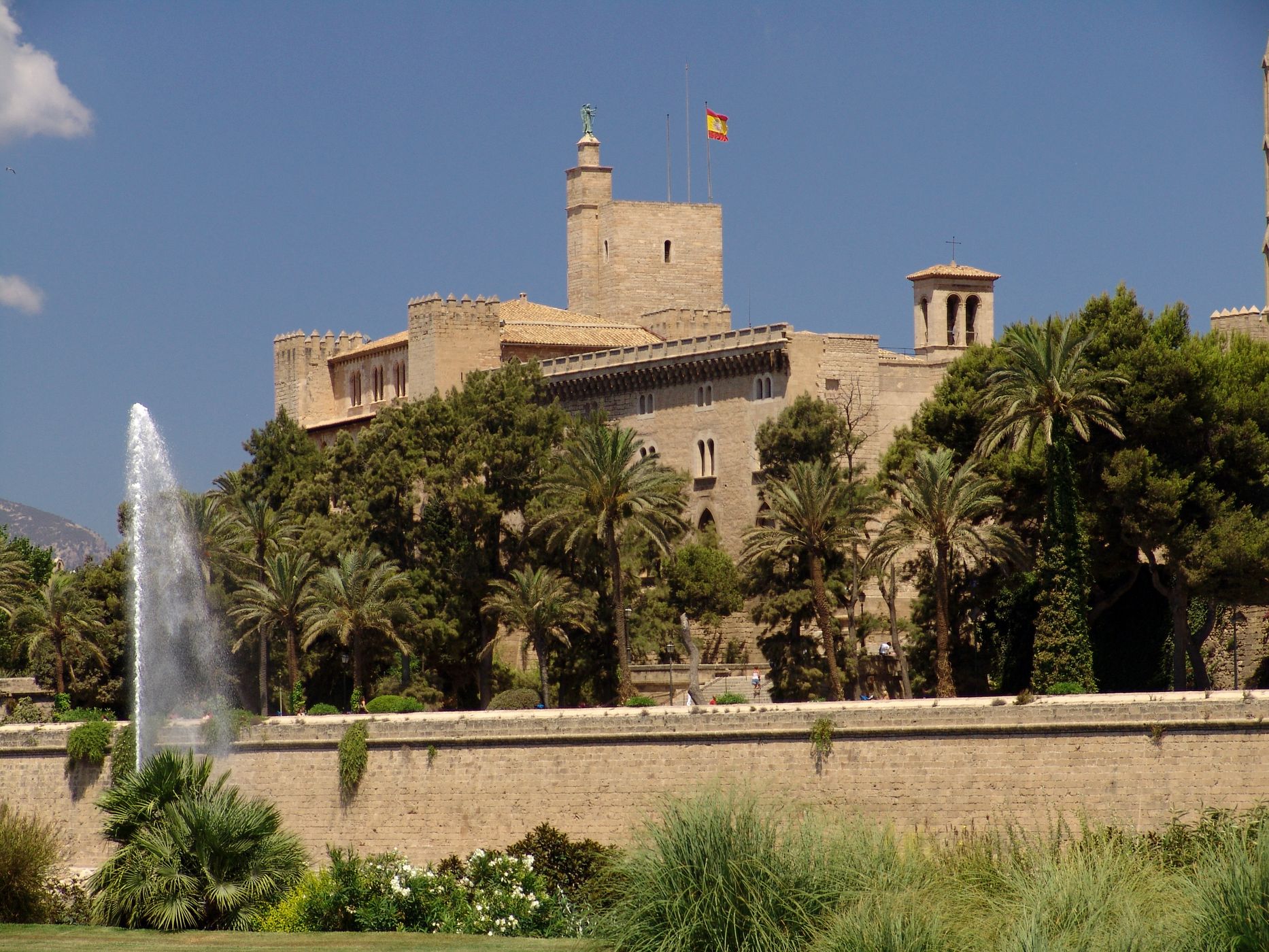 Palau & Catedral, Spain