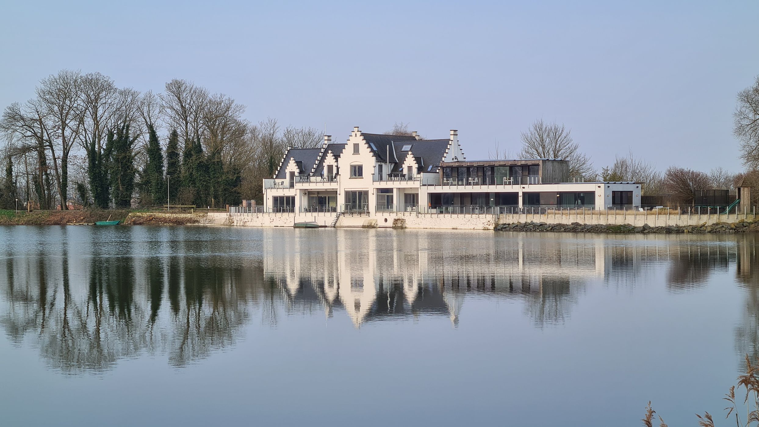 Pondhouse (Vijverhuis); Zillebeke pond, Belgium
