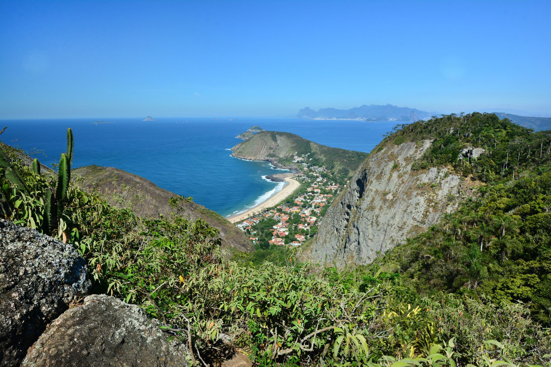 Praia de Itacoatiara, Brazil