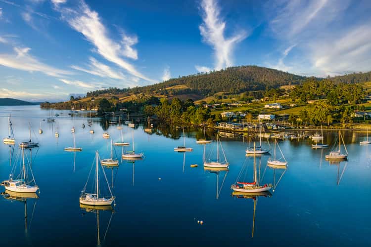 Sailing Boats Cygnet, Tasmania