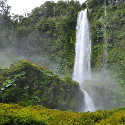 Salto el Leon, Chile