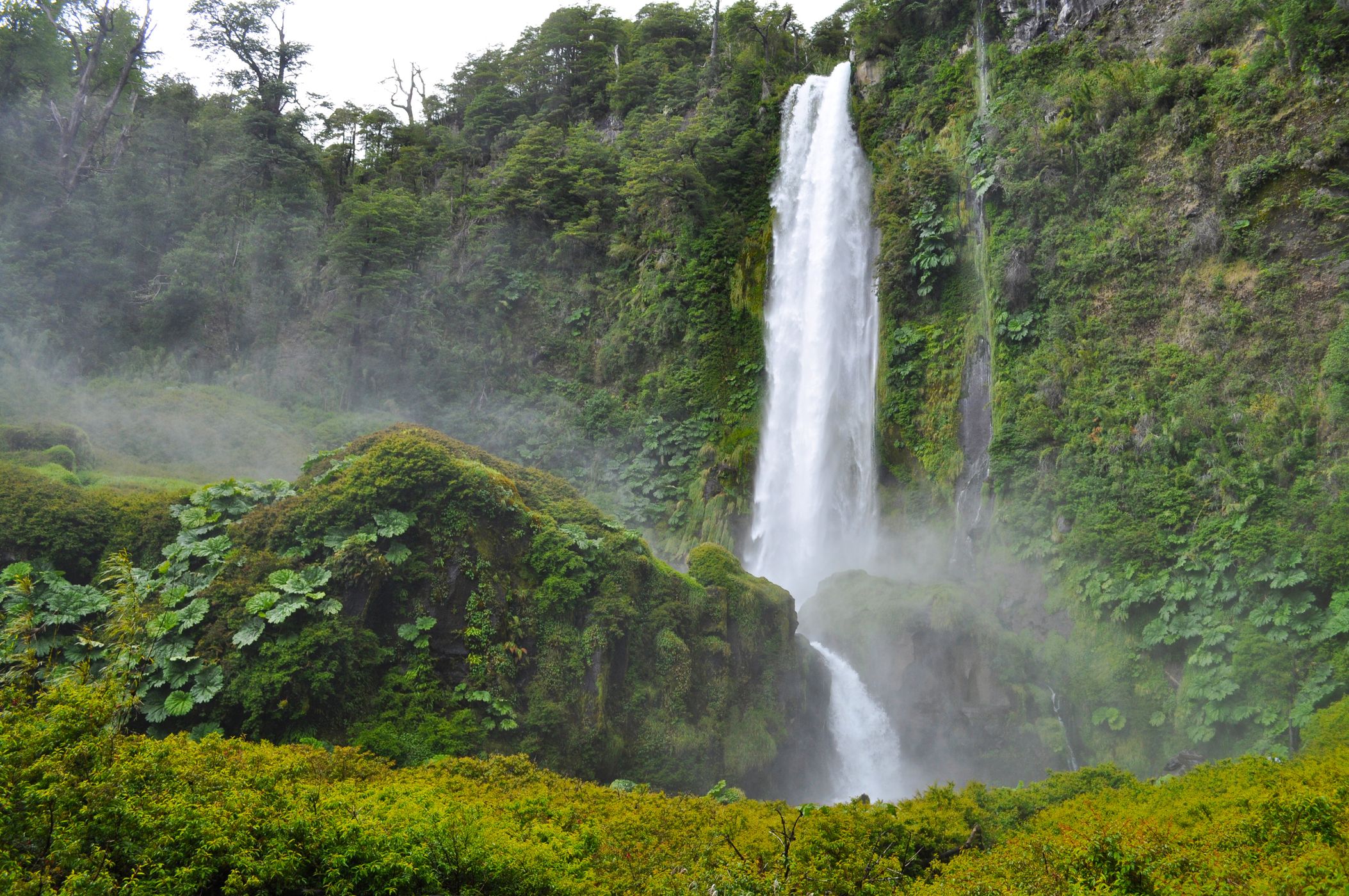 Salto el Leon, Chile