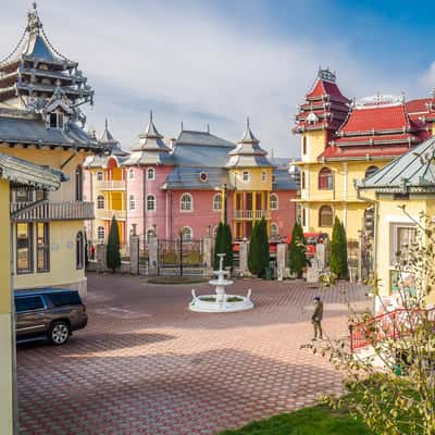 Hunedoara Roma Palaces, Romania