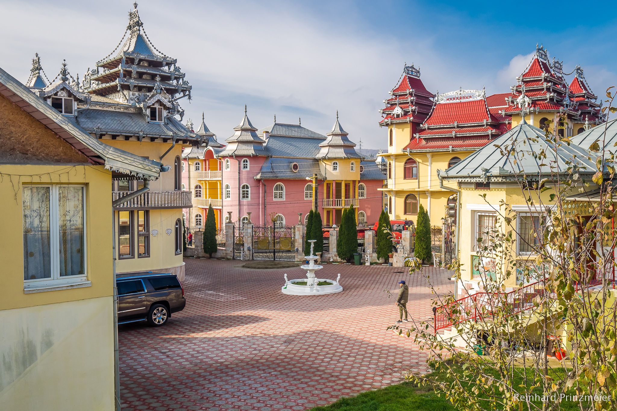 Hunedoara Roma Palaces, Romania