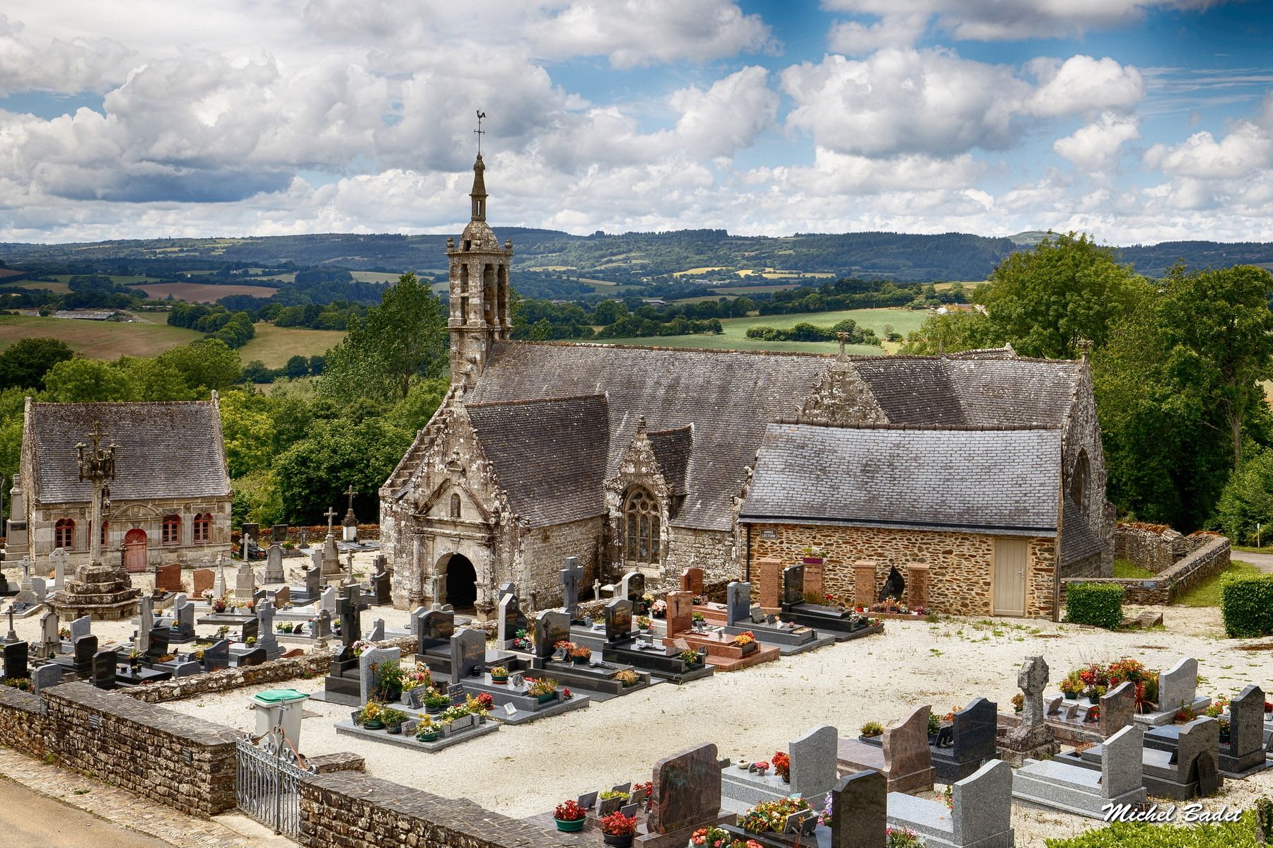 Lannédern parish close, France