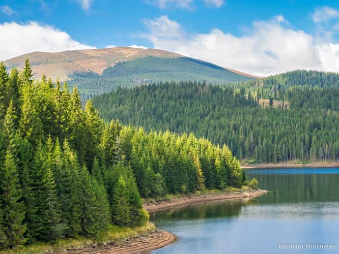 Little Oasis (Lacul Oaşa Mică) Reservoir