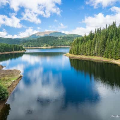 Little Oasis (Lacul Oaşa Mică) Reservoir, Romania