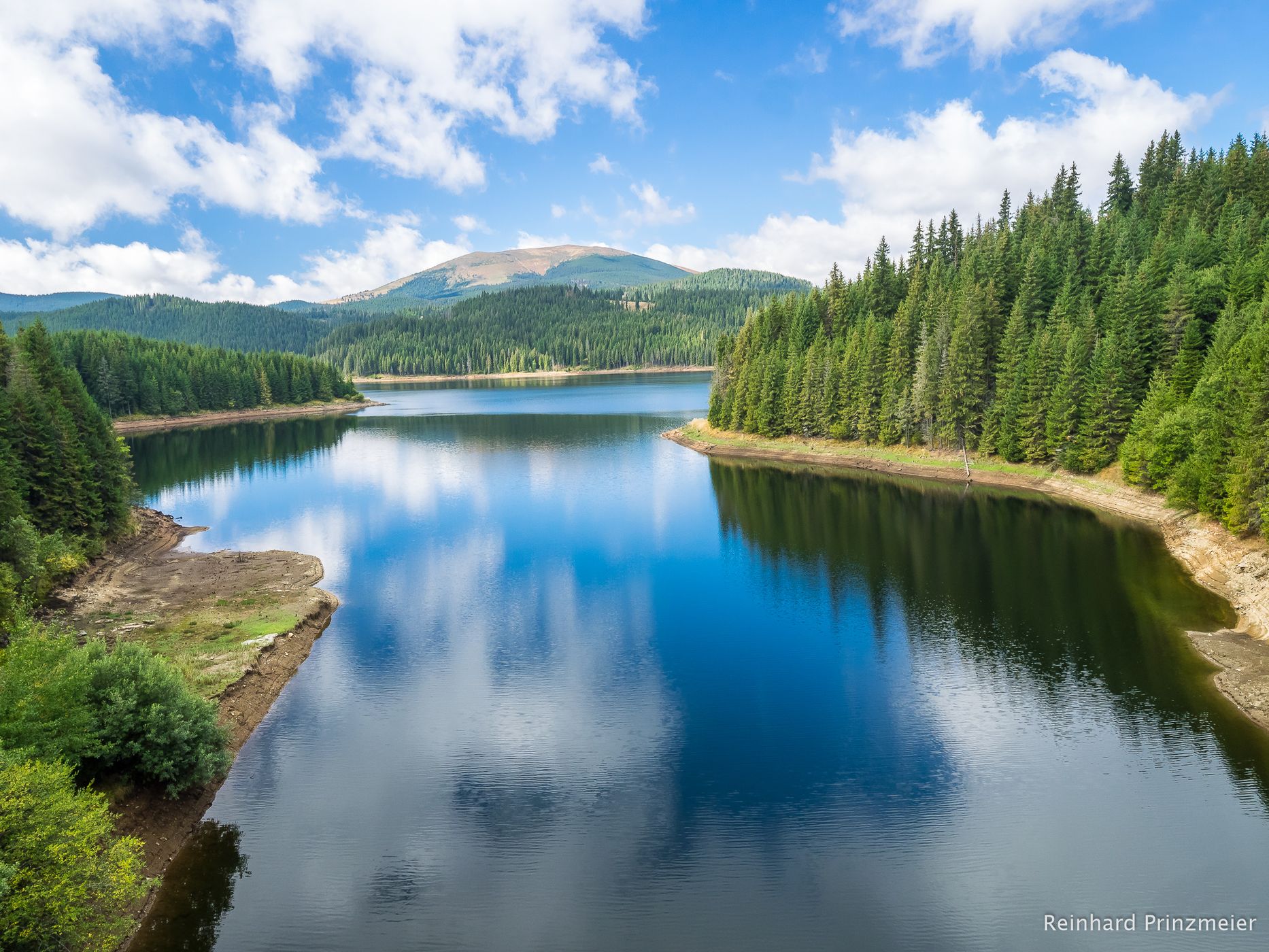 Little Oasis (Lacul Oaşa Mică) Reservoir, Romania
