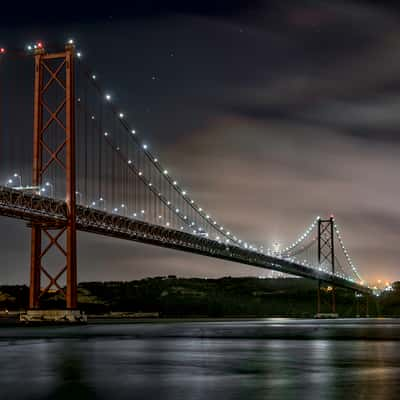 Ponte 25 de Abril bridge, Lisbon, Portugal, Portugal