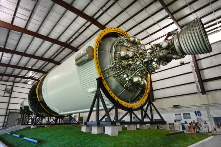 Saturn 5