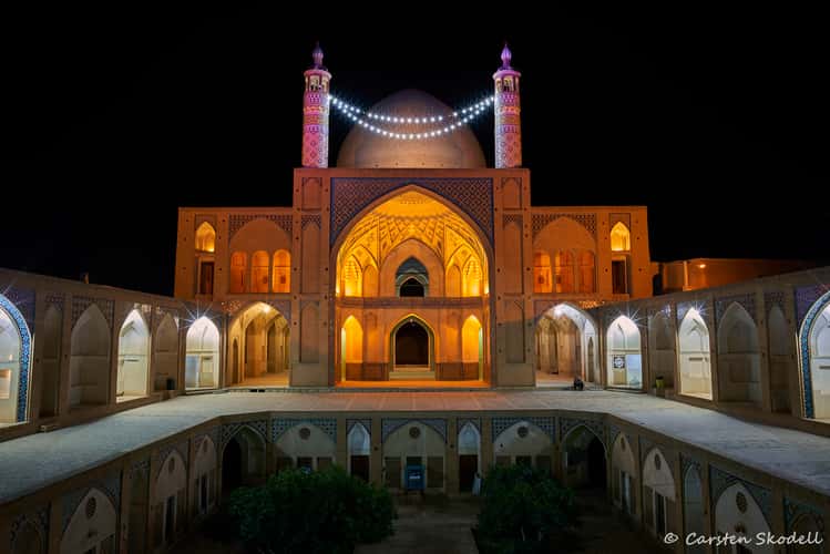 Agha Bozorg Mosque