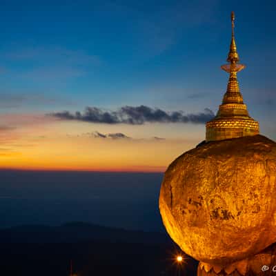 Goldener Felsen in Myanmar, Myanmar