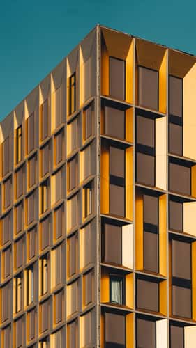 Hub Bar Gold Building