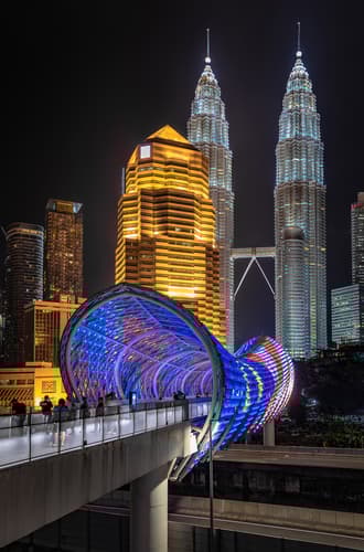 Saloma bridge