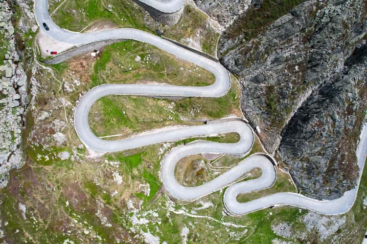 Tremola pass road
