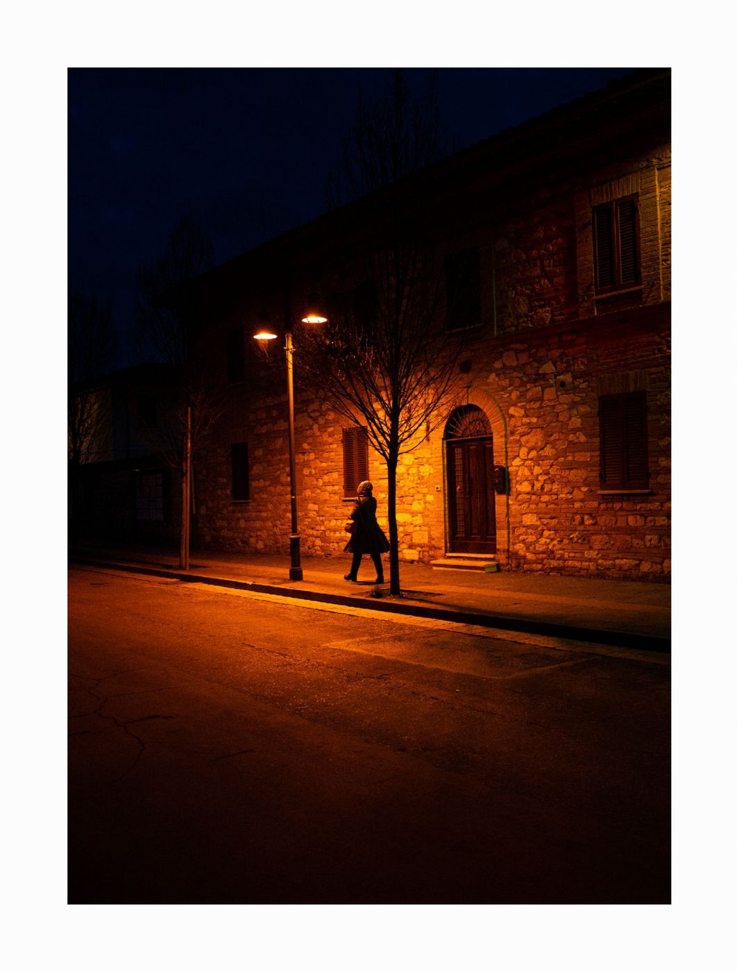 Walking by night, Italy