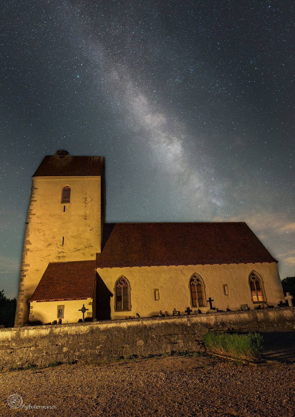 Kirche Oltingue mit Milky way, France