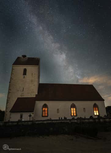 Kirche Oltingue mit Milky way
