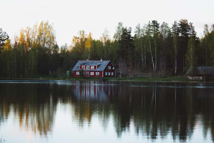 Red house by the lake