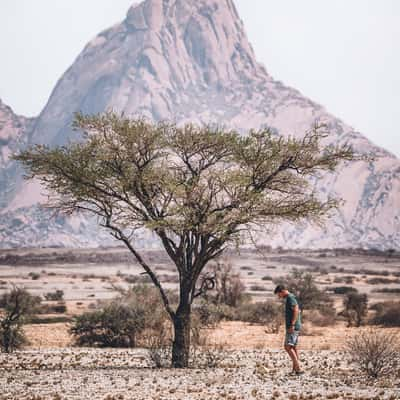 Road D3716 near Spitzkoppe, Namibia