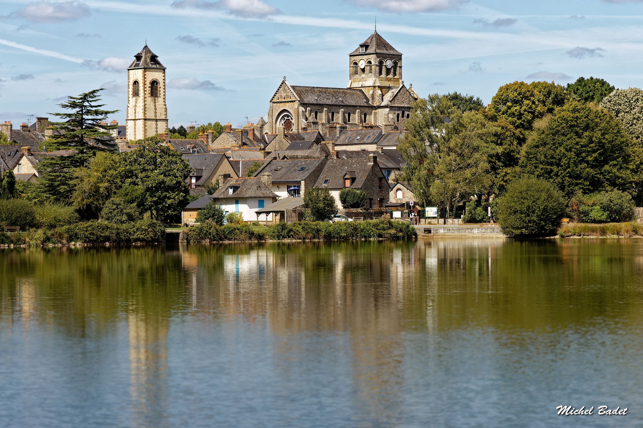 Saint-Aubin du Cormier (views from the pound), France