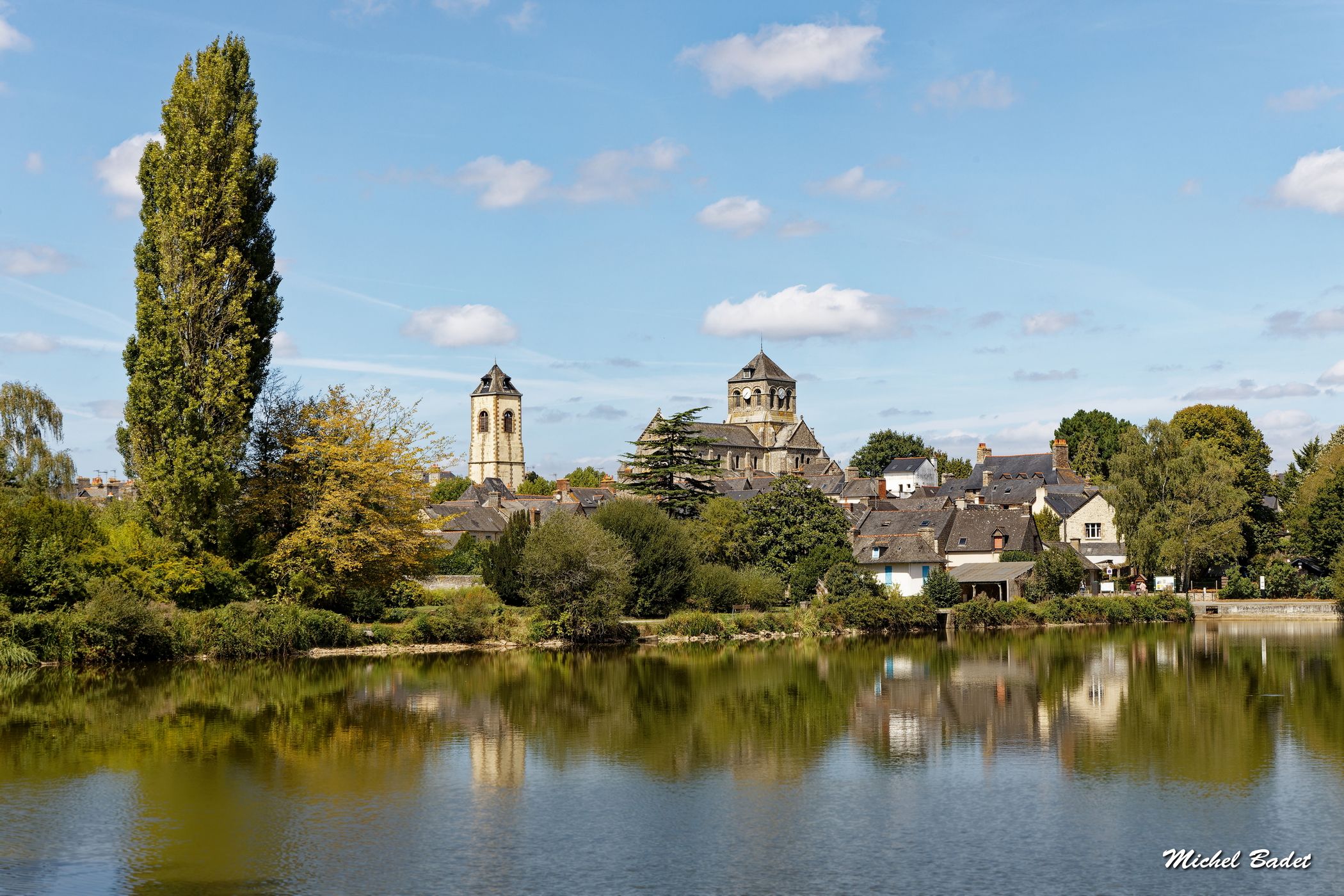 Saint-Aubin du Cormier (views from the pound), France