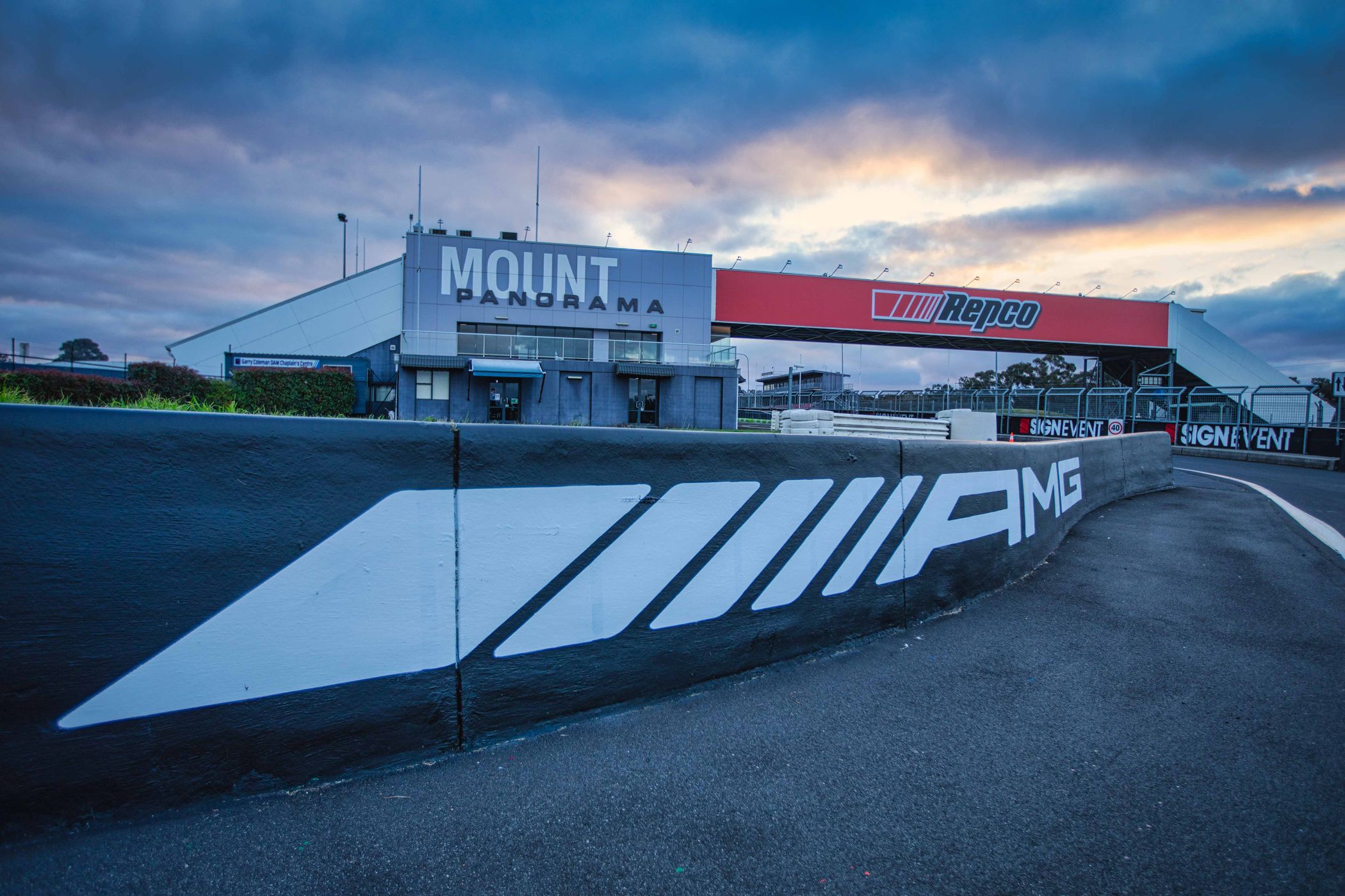 Start finish lanes, Mt Panorama, Bathurst, New South Wales, Australia