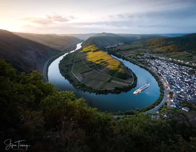 View of the Moselle loop near Bremm