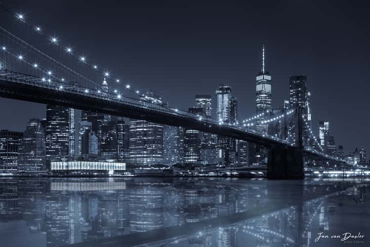 Brooklyn Bridge skyline from Pebble Beach, New York City