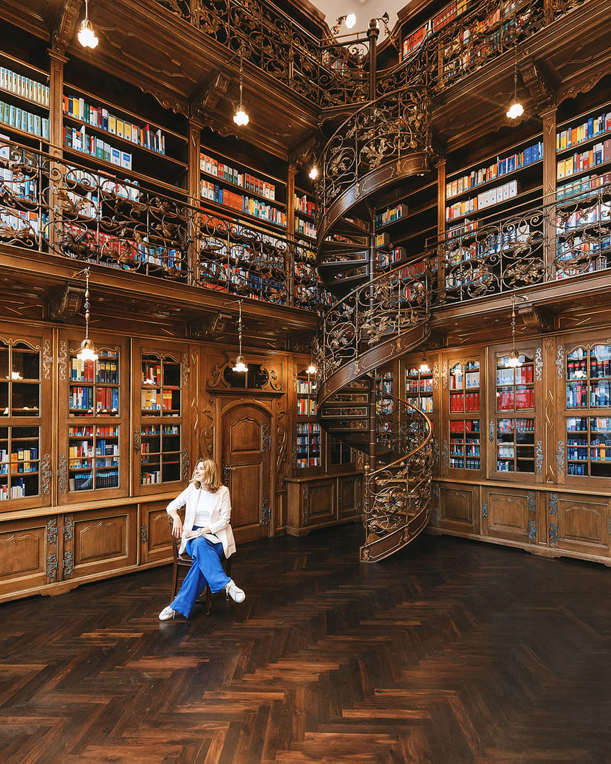 Juristische Bibliothek im Rathaus I Munich, Germany