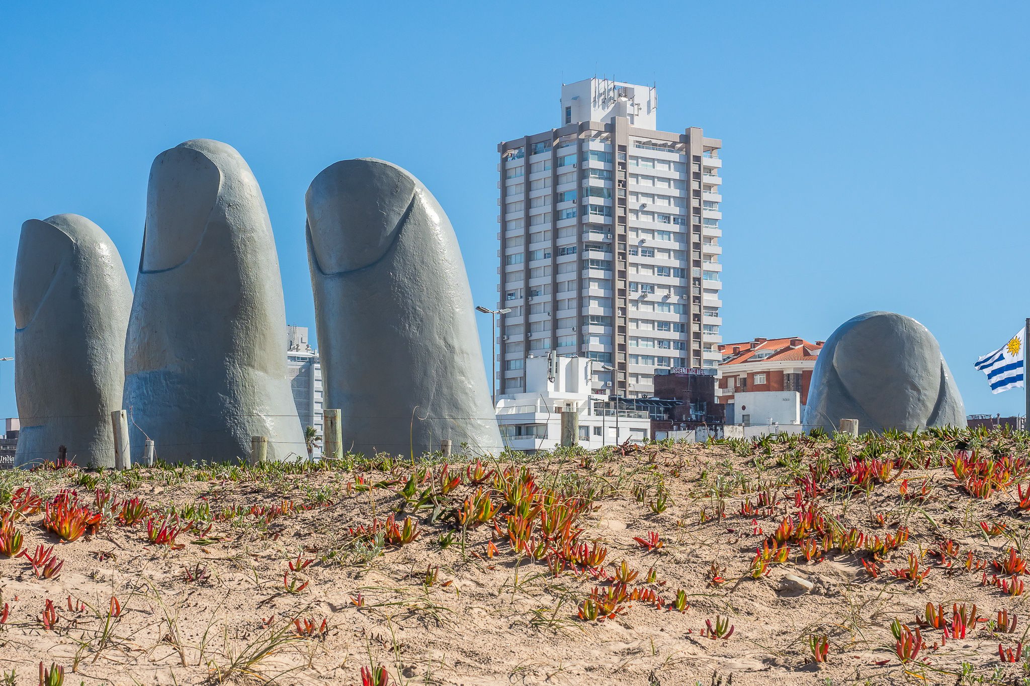 La Mano / Los dedos, Punta del Este, Uruguay