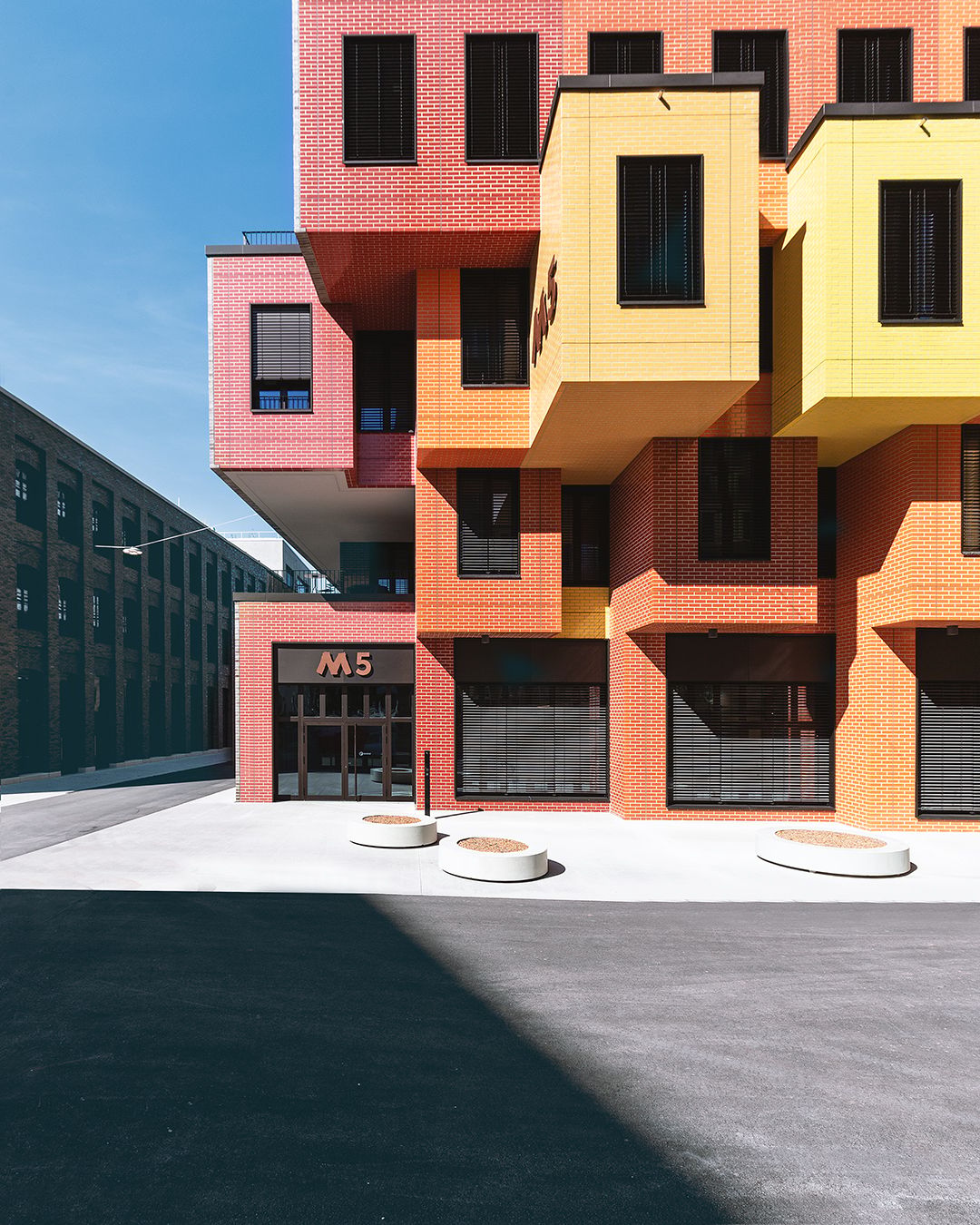 Small Boxes, Munich, Germany