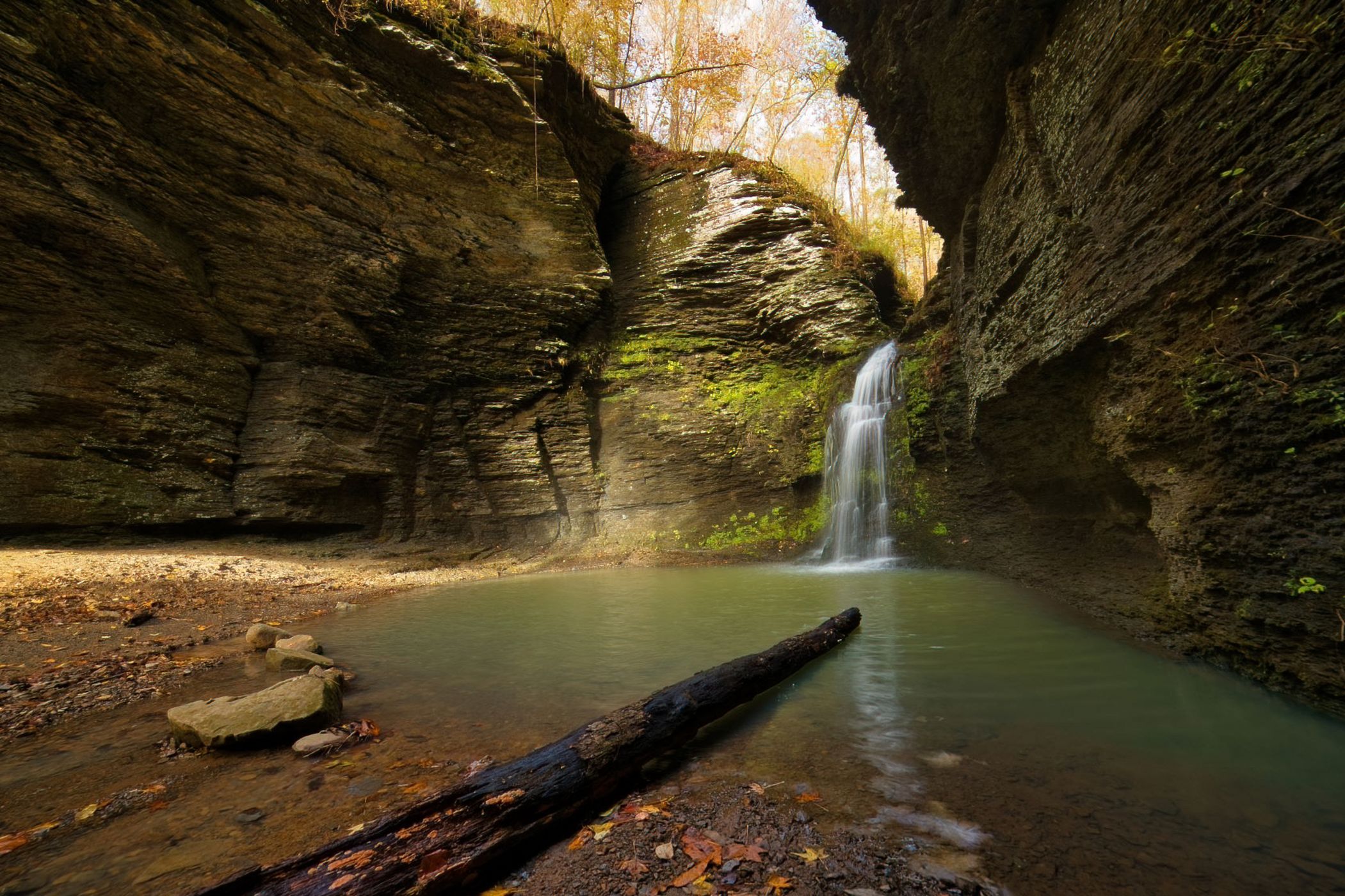 Fuzzy Butt Falls, USA