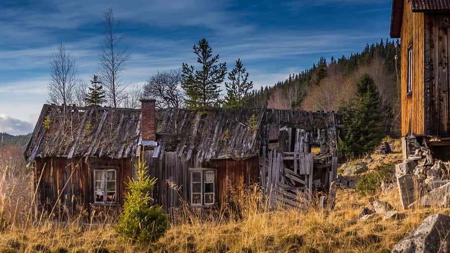 Grov abandoned farm