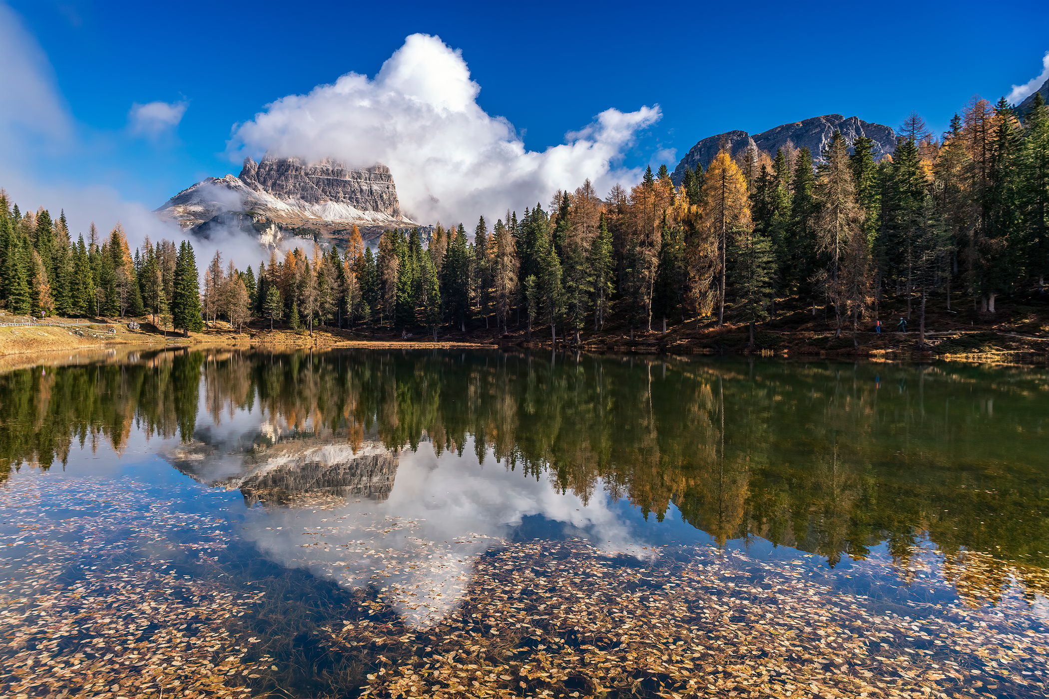 Lago d'Antorno, Italy